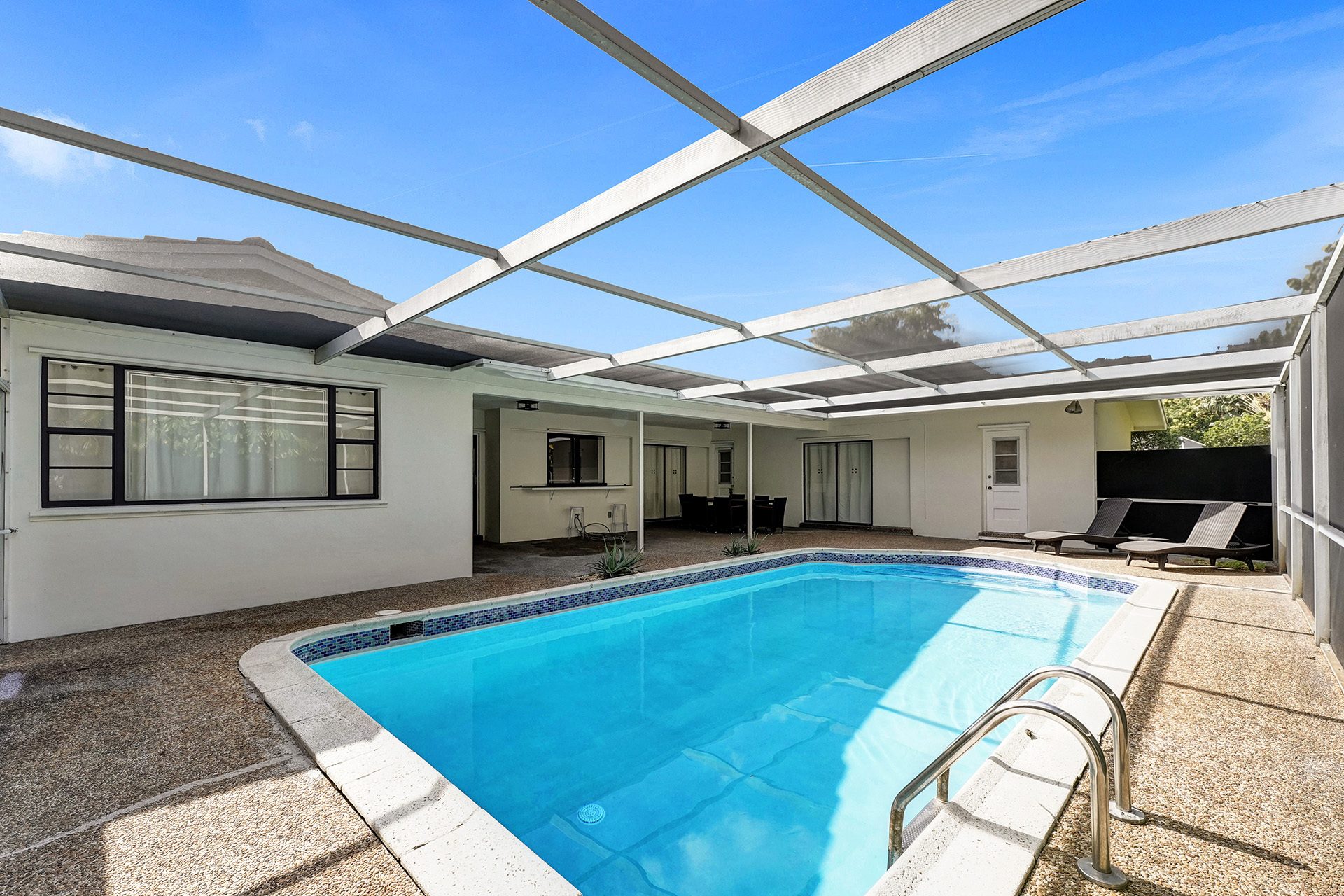 Strictly Kosher 3 bdr 3bath Heated Pool